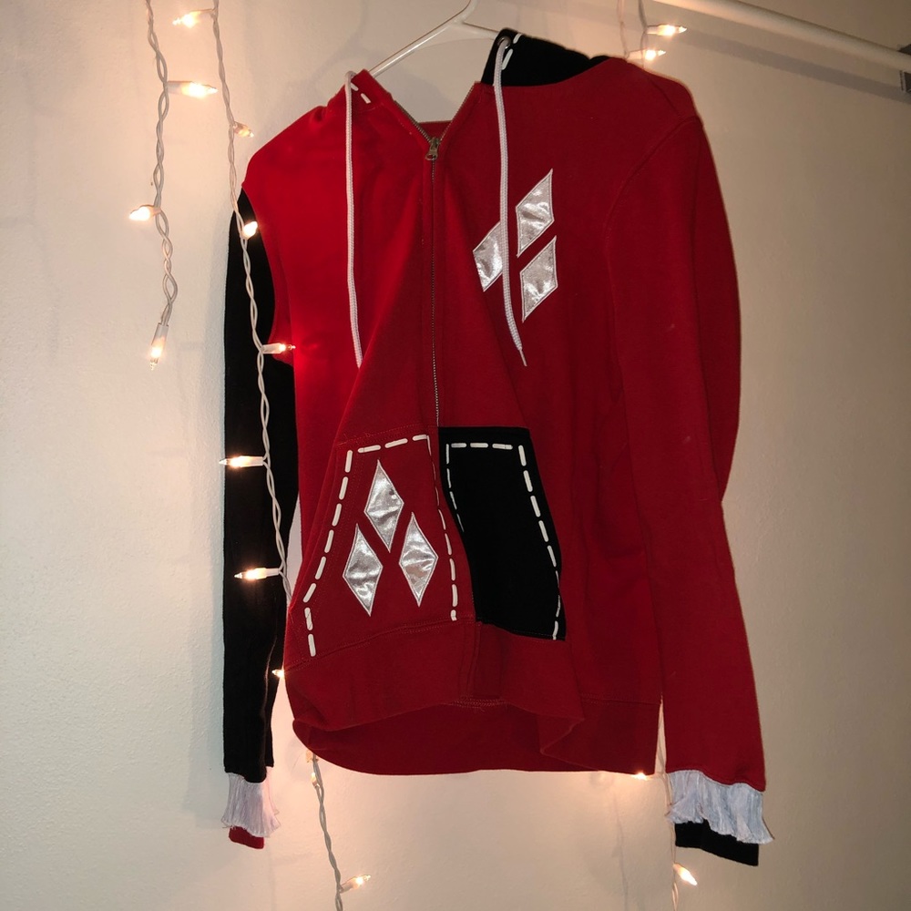 Hot Topic Zip Up